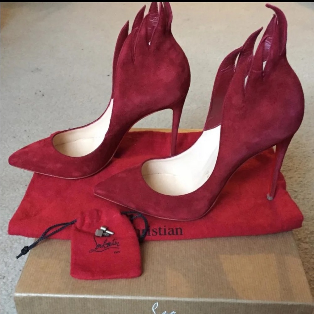 Christian Louboutin Victorina red suede Size 35.5